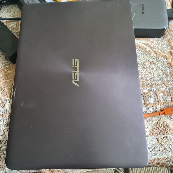 ноутбук ASUS ux305c