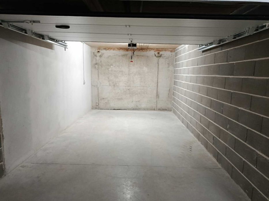 Garagem Box Privada 20m² – Excelente Acesso e Segurança