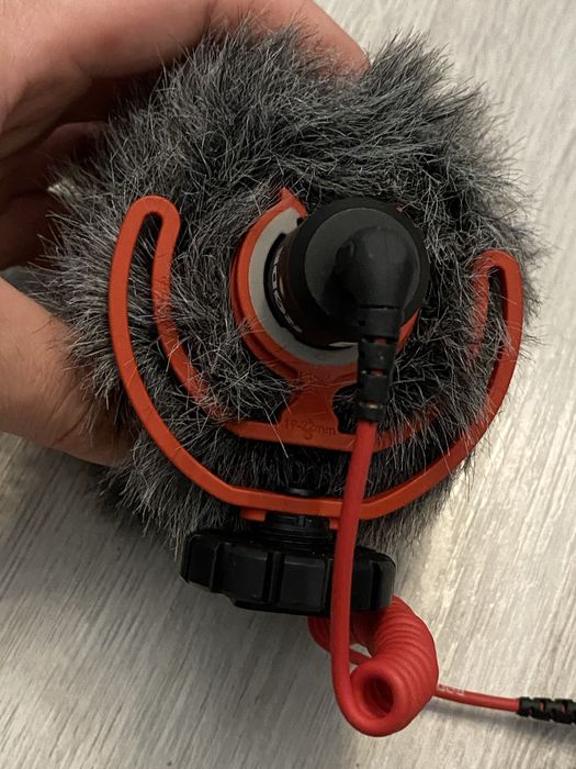 Mikrofon Rode videomicro dead cat do aparatu kamery stream youtube