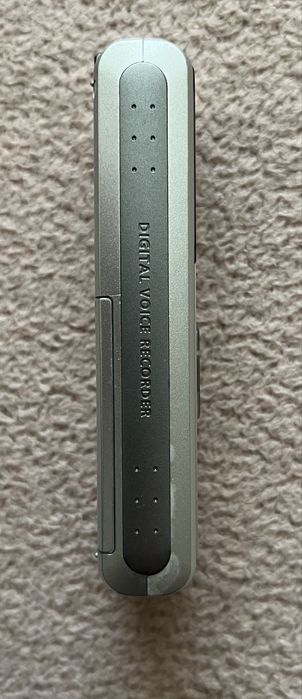 Диктофон Samsung YV-120