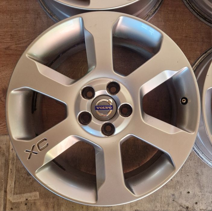 Volvo R17 5x108 ET55 7.5J DIA63.4 S60 V70 XC60 XC90