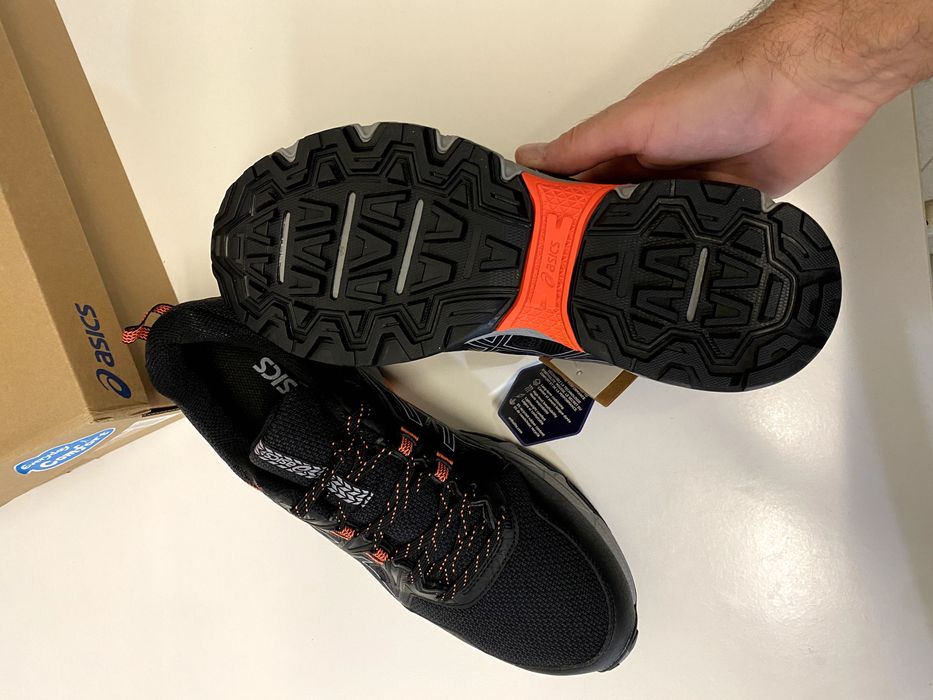 ASICS gel venture 8 waterproof