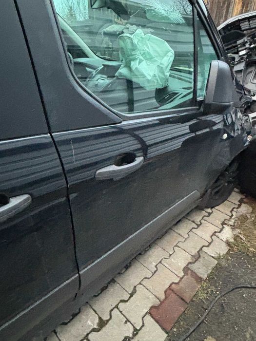 Ford Transit Connect mk2 drzwi prawy przód osobowy czarne