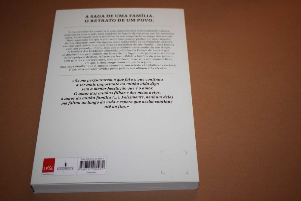 Uma Família Judaica //Esther Mucznik