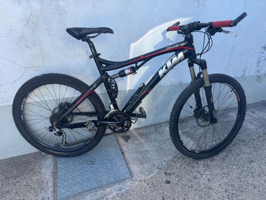 Bicicleta KTM Score RC 4.0