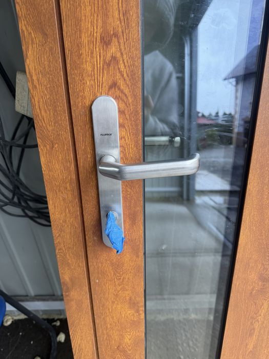 Drzwi zewnatrzne aluminiowe
