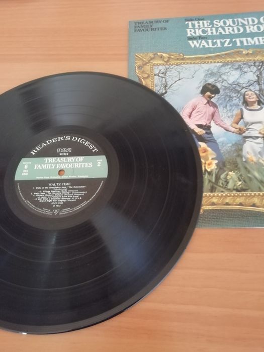 Álbum Treasury of Family Favourites