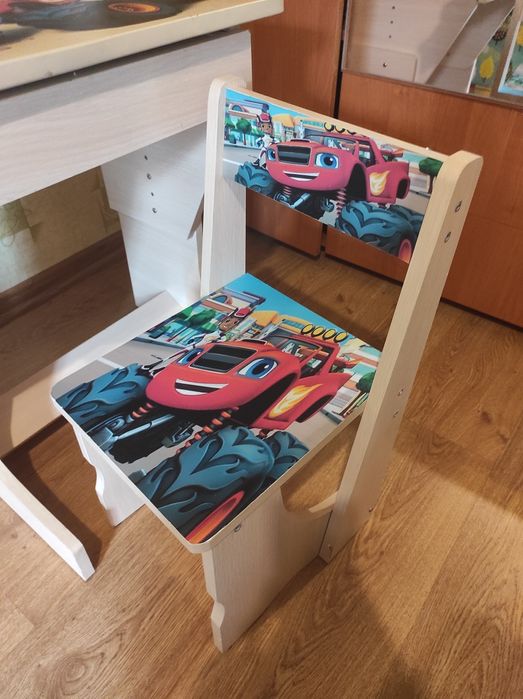 Растущий столик и стул парта