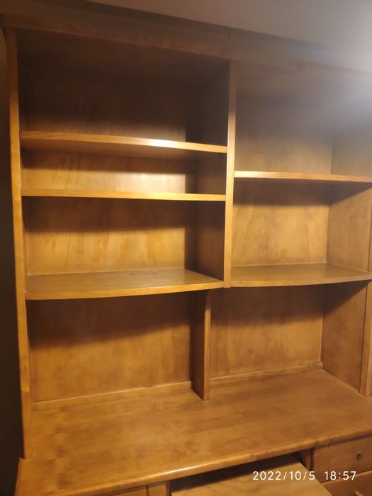 Secretária com estante em cerejeira