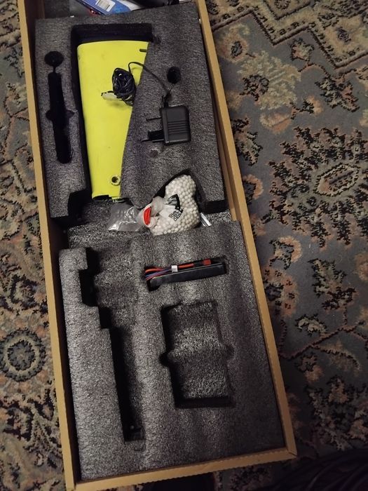 Arma de jogos com mira selenciador