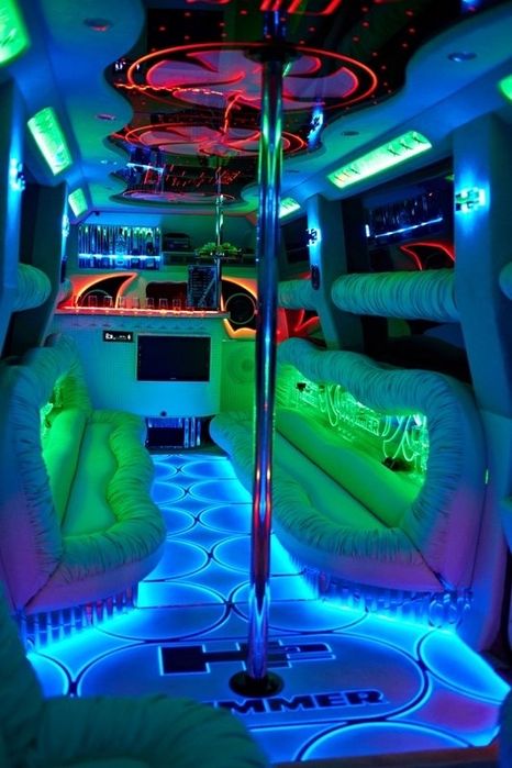 Прокат лимузинов в Кривом Роге. Крайслер 300С VERSACE