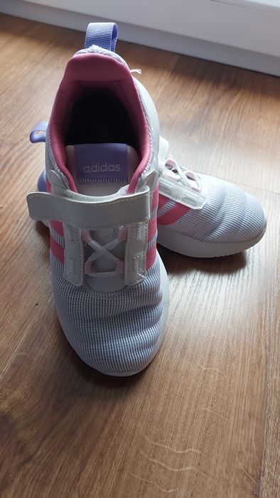 Кросівки adidas 33