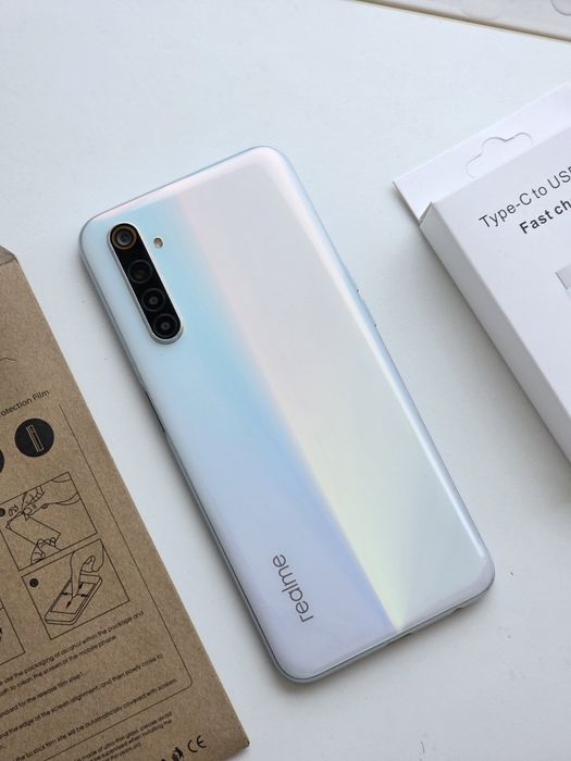 Realme 6 nfc в дуже хорошому стані
