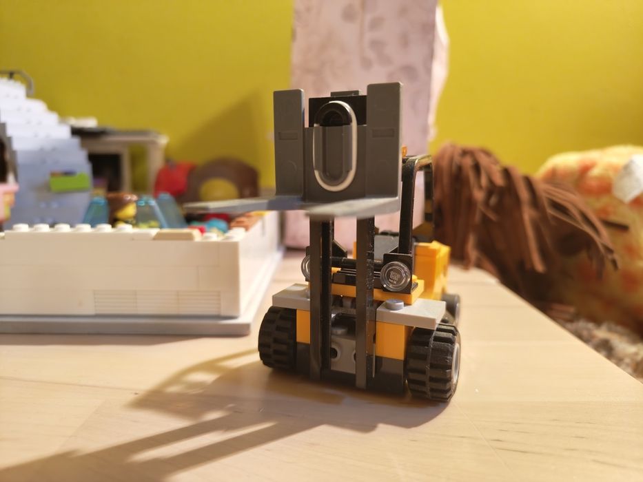 60198 LEGO wózek widłowy