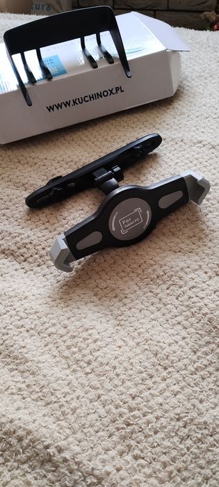 uchwyt na tablet oraz przyciemnienie do nawigacji