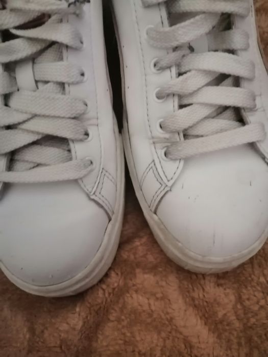 Sprzedam sneakersy 39