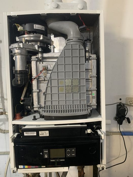 Котли газові конденсаційні двухконтурні VAILLANT BUDERUS REMEHA
