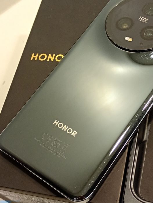 Honor Magic5 Pro Komis Madej sc.