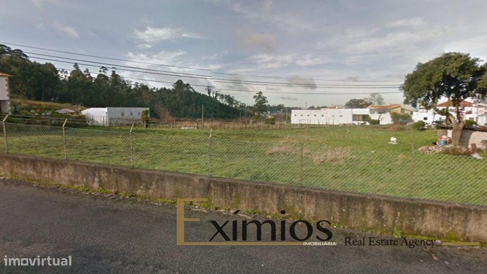 Terreno de 3300m2, em Paredes.
