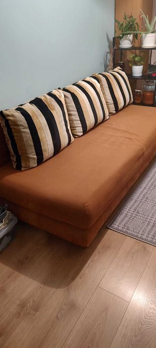 Kanapa do oddania za darmo! OGŁOSZENIE GRZECZNOŚCIOWE.