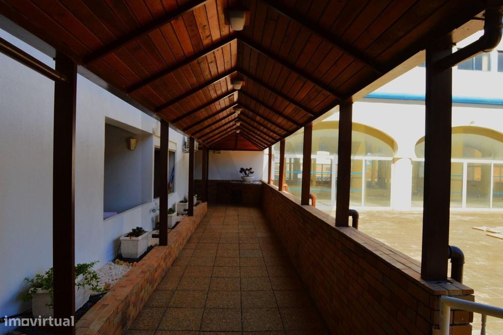 Apartamento T1 Mobilado e Equipado no Clube Praia da Rocha, a 300m do