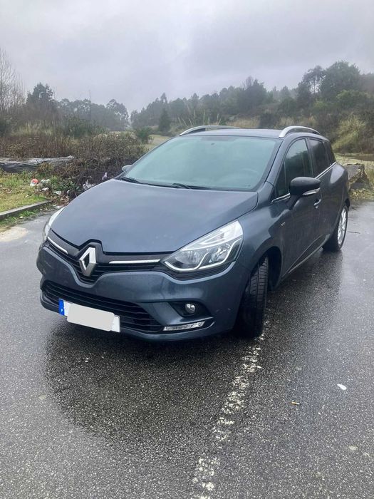 Renault Clio - Espaçosa e Económica