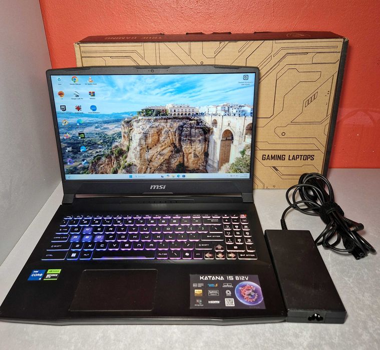 Laptop MSI Katana 15,6" 16GB RAM 512GB SSD Intel i5-12450H 144Hz RTX 4060