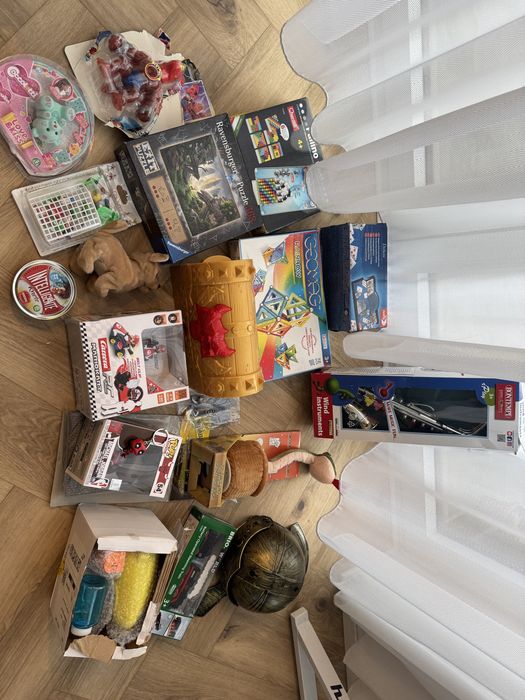 Zestaw mix paczka 20 sztuk zabawek do dalszej odsprzedaży