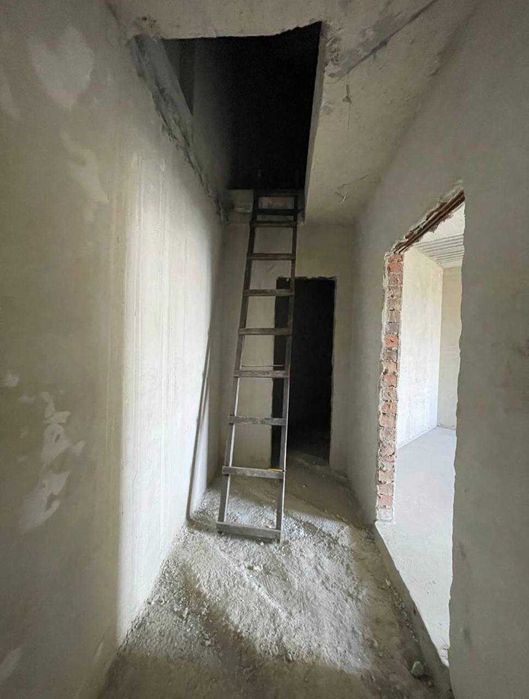 Продається двокімна  квартира