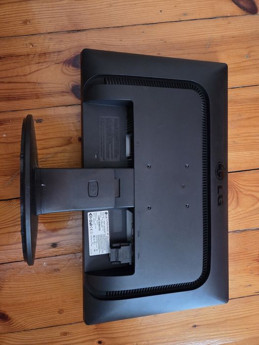 Monitor LG Flatron W2246T BF + HDMI