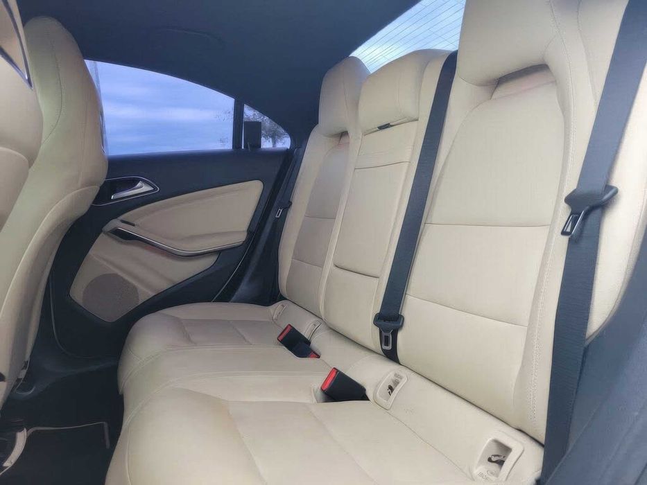 Mercedes-Benz CLA 250      2016