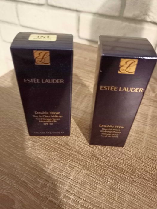 Podkład do twarzy ESTEE LAUDER nowa wersja plus pąpka gratis   plus pąpka do podkladu