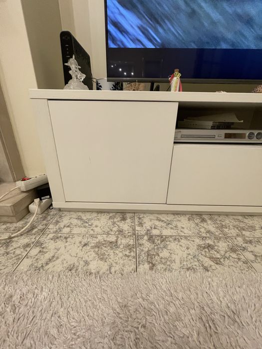 Movel de televisão branco