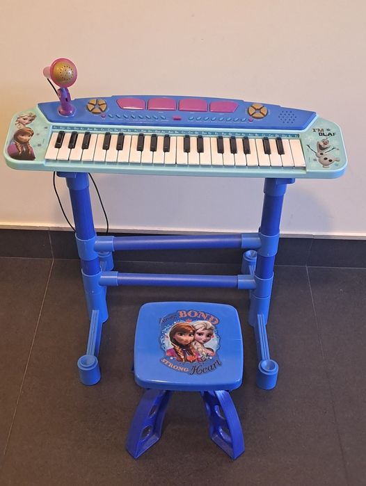 Mini piano frozen