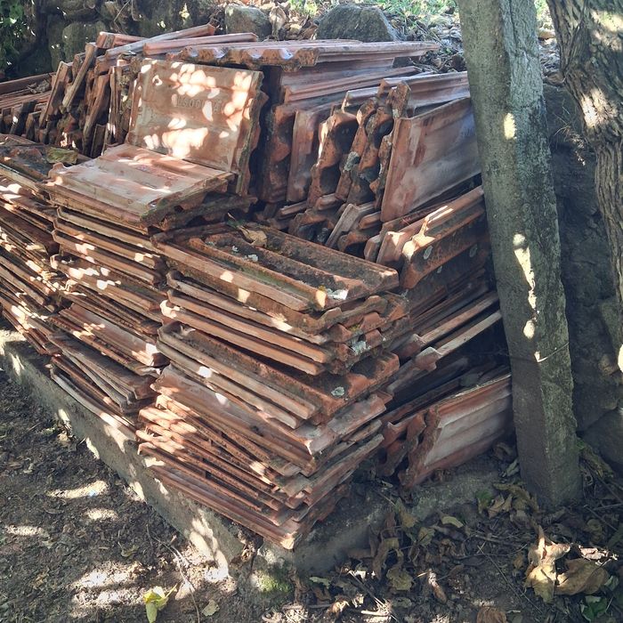 Telhas da  Lusoceram  0,50 € cada
