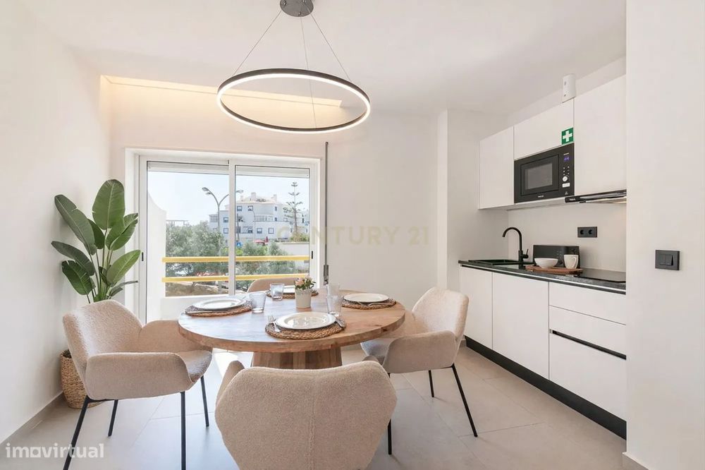 Apartamento T1 Renovado com AL Ativo no Centro de Albufeira — Albufeira E Olhos De Água, Faro