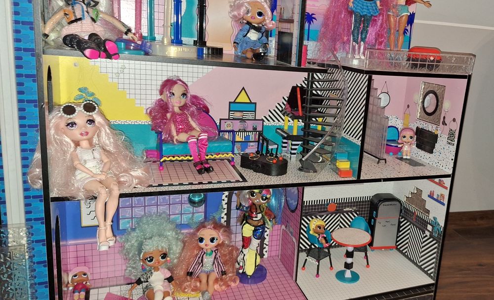 Drewniany domek LOL - Gratis - Lalki Samochód!