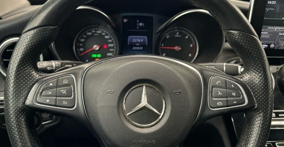 Mercedes-Benz 220 — fotografia 5