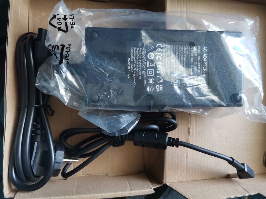 Аксесуари до комп'ютера, планшету