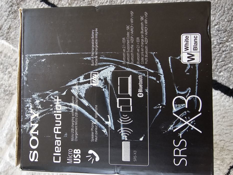 Coluna Sony SRS X3 branca