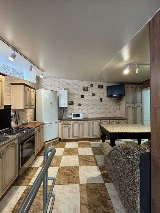 $$ Частина будинку, Рівне, автономне опалення