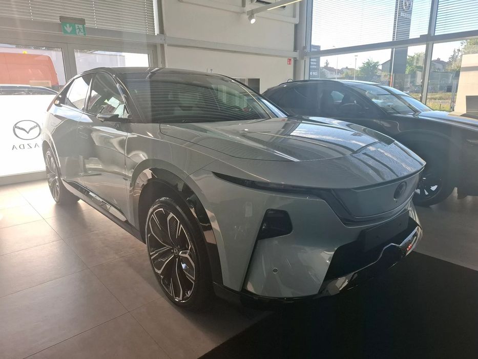 Mazda 6e