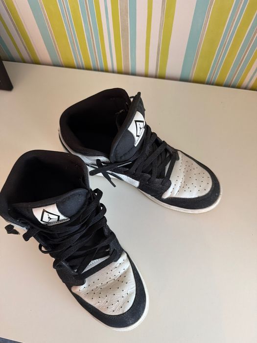 Jordan 1 midDiamond se
