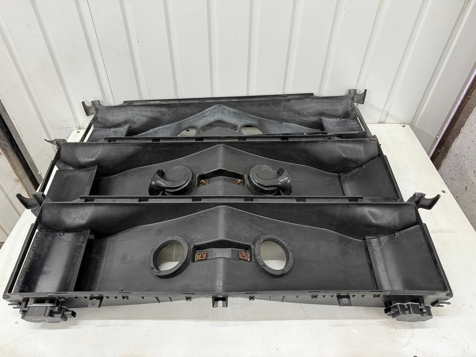 Люверс воздуховод Tesla Model S рест дорест корпус радіатора Тесла еск