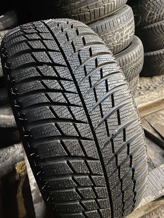 215.50.17 Bridgestone 1шт зима склад шины резина улица андреевская 2 работаем без выходных с 9:00 до 18:00