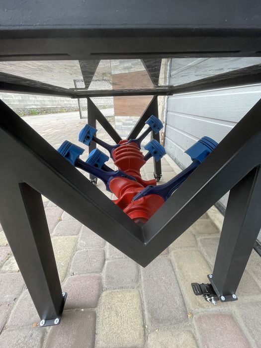 Офісний столик BMW M3