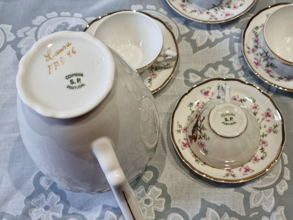 Serviço de café  “Laura” - S.P. Coimbra