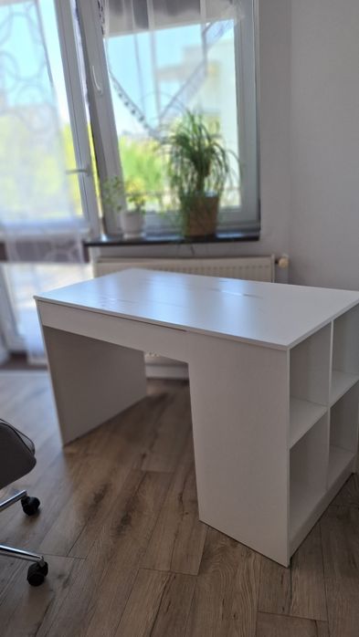 Biuro z szufladą, 120 cm ×60 cm, wysokość  75 cm.