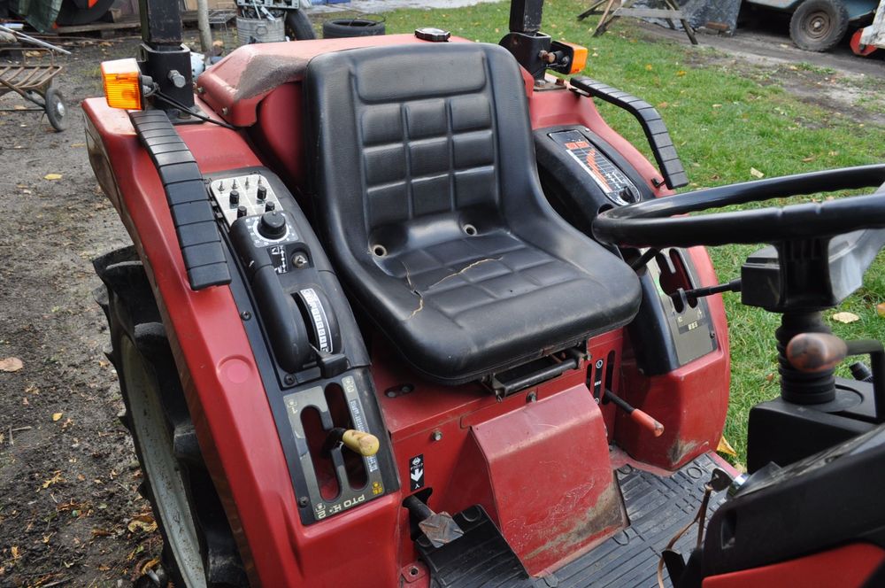 Traktorek japoński Mitsubishi MT165