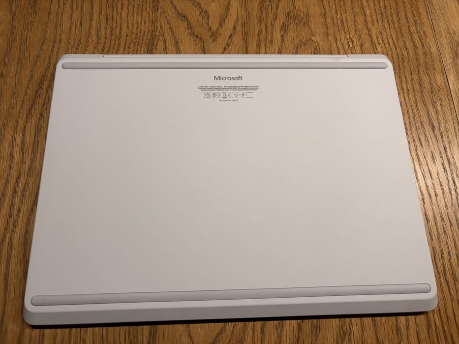 Microsoft Surface Laptop GO 3 i5/8/256 Gwarancja! Tylko 66 cykli!